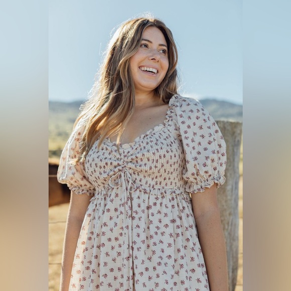 Neuflora Dresses & Skirts - Floral Midi Dress